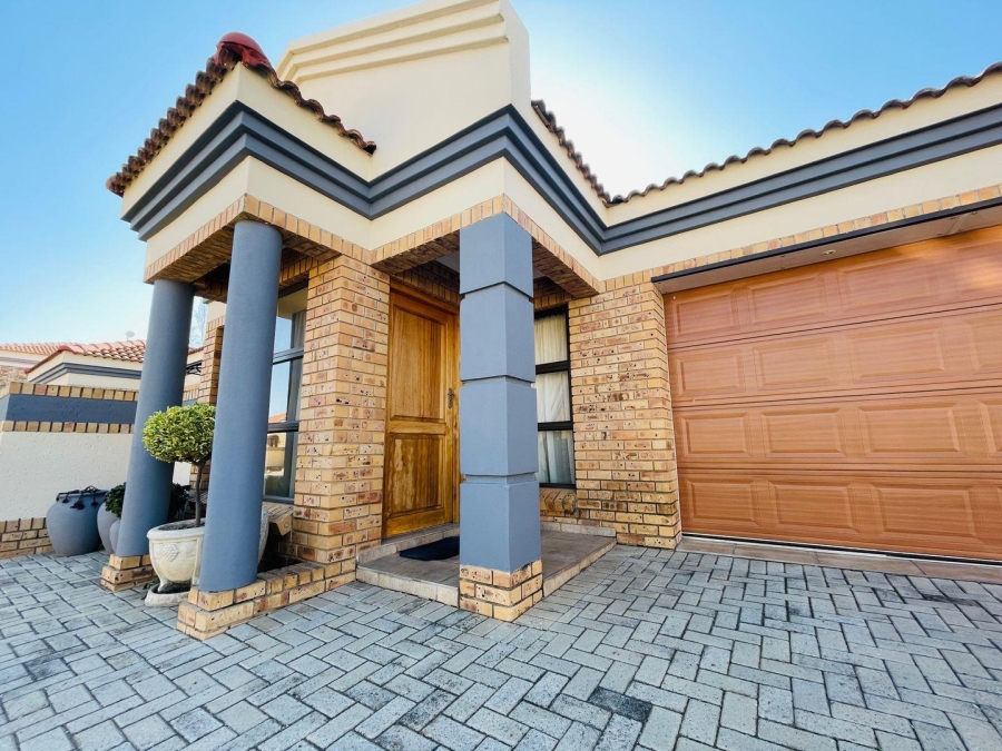 3 Bedroom Property for Sale in Grimbeeck Park North West